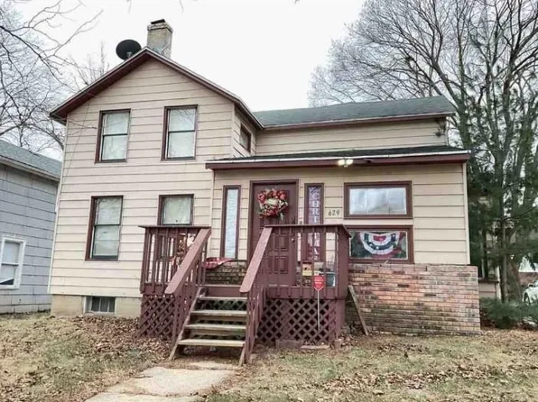 629 W Clark St, Freeport, IL 61032