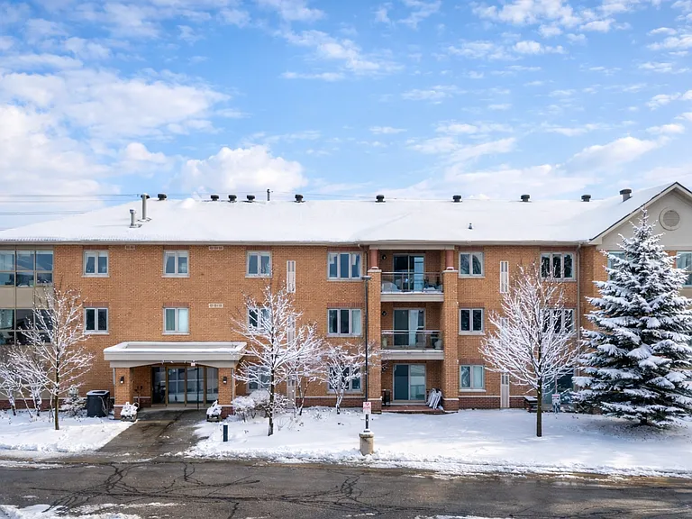 500 Mapleview Dr W #309 — Photo 25