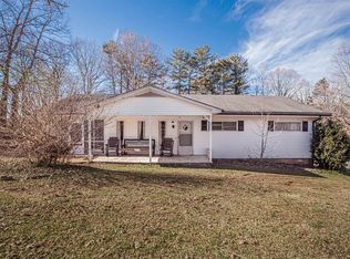 25 Terrace Rd, Travelers Rest, SC 29690