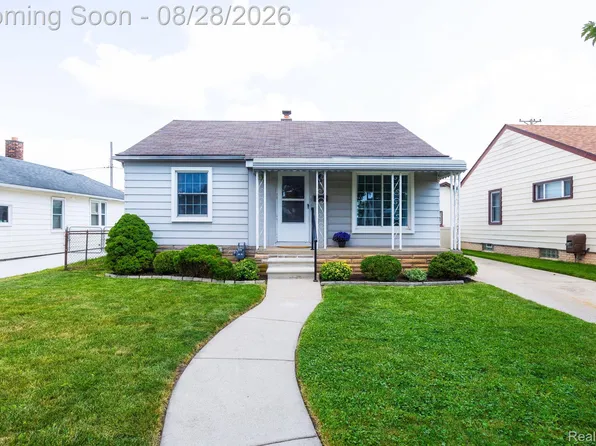 3929 17th St, Wyandotte, MI 48192