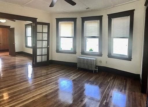 2nd image of 435 Essex St #1