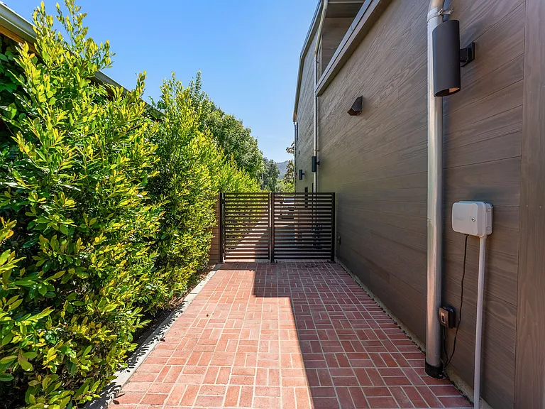 1428 Allyn Ave — Photo 32