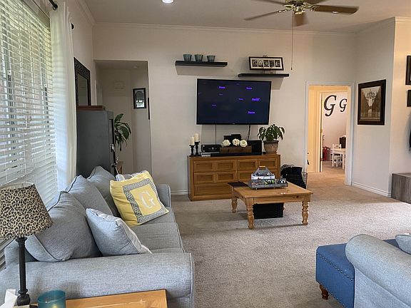 3rd image of 1802 La Fontaine Ln