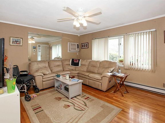 3rd image of 429 Whittier Ave