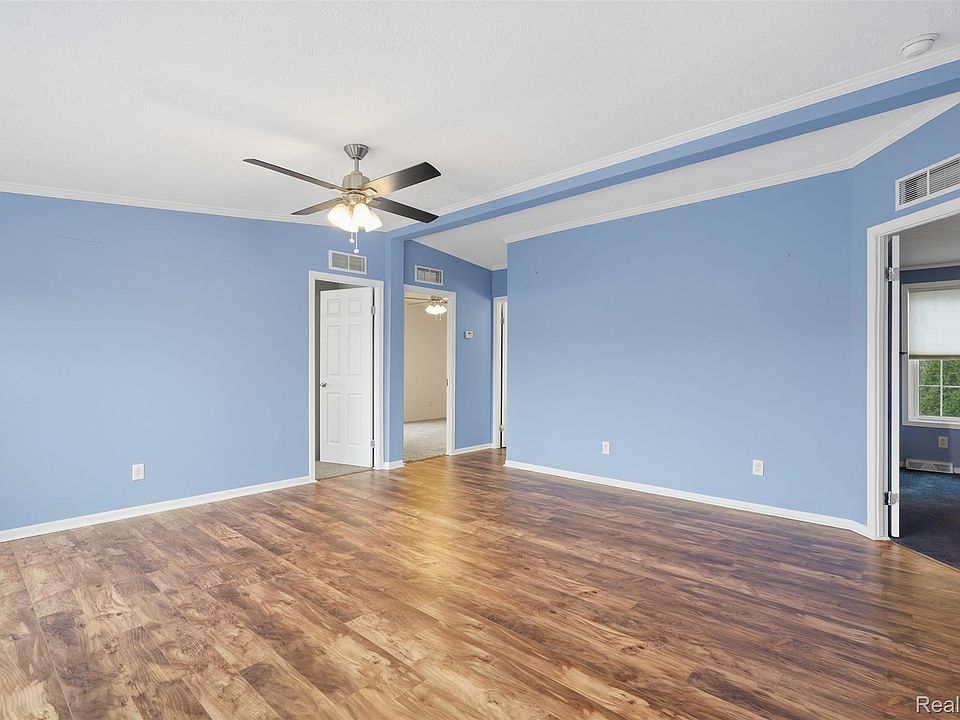 5486 Spring Creek Dr, photo 10