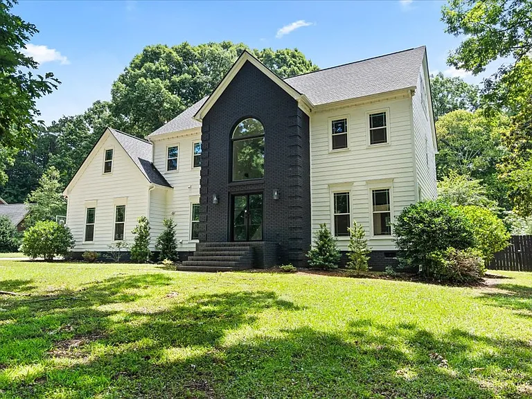 11917 Shady Oak Ct — Photo 3