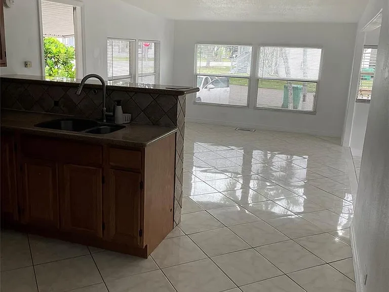 8580 SW 23rd Pl — Photo 3