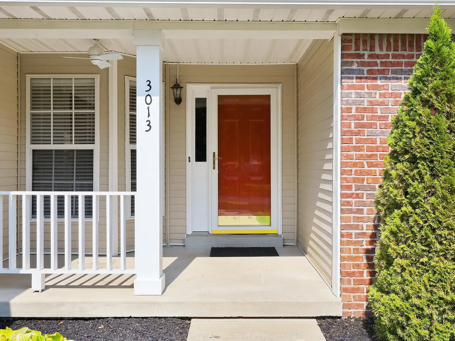 3 bed, 1438 sqft, $2,290 — Photo 3