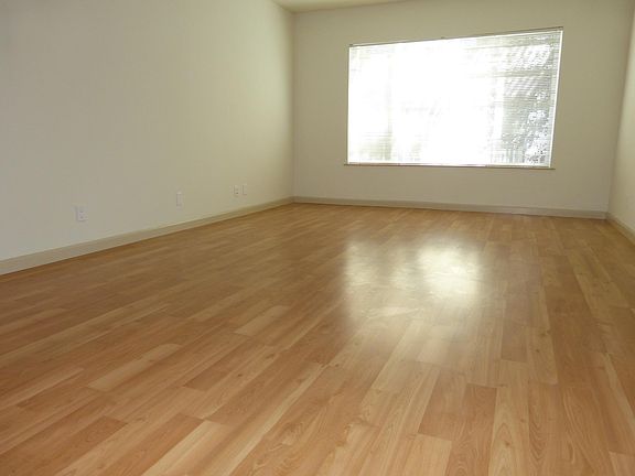 3rd image of 241 Cervantes Blvd