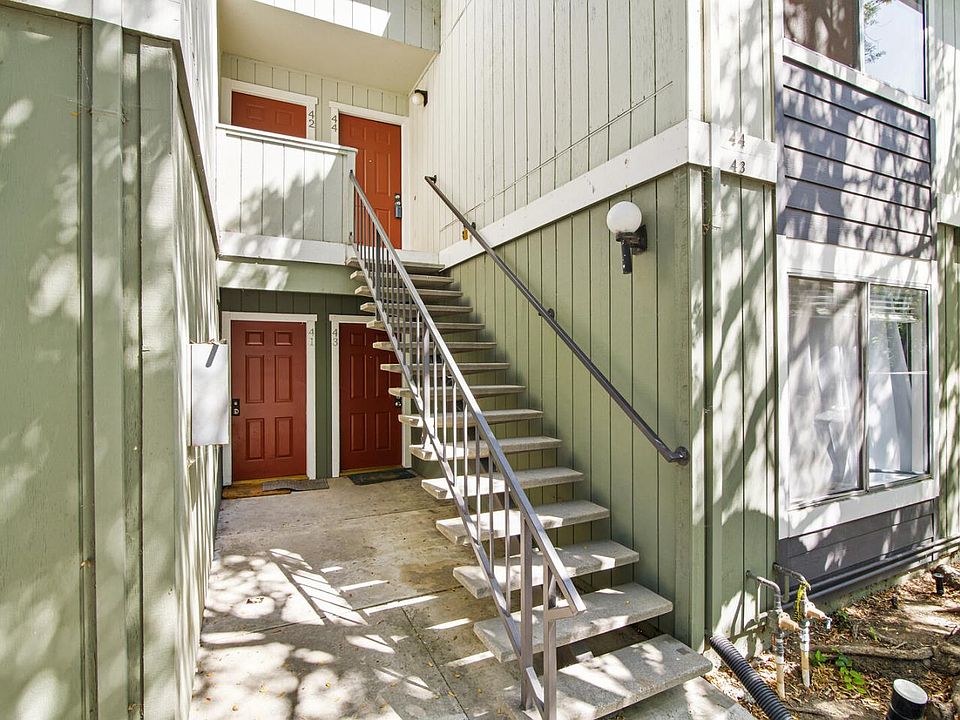 1st image of 2503 Easton Pl APT 44