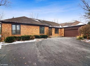 5555 Old Field Rd, Long Grove, IL 60047