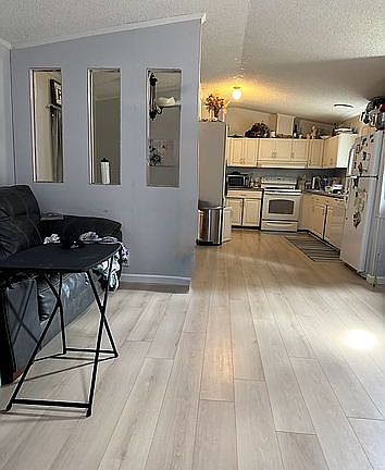 3rd image of 389 Quebedeaux Rd