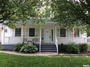 9 Hunters Ridge Dr, Mount Vernon, IL 62864