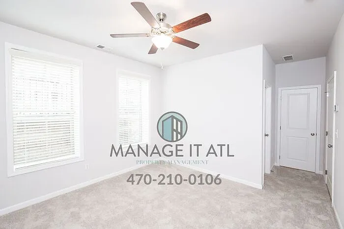 4 bed, 3.5 bath, 2500 sqft, $3,499 — Photo 4
