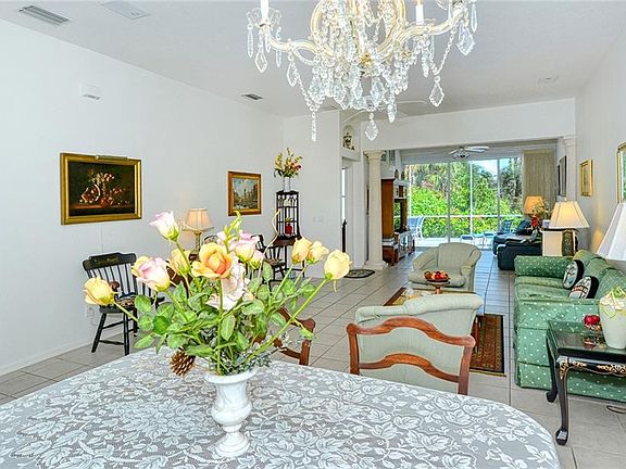 4th image of 9409 Forest Hills Cir
