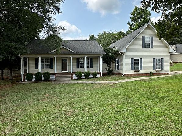 206 Forked Oak Way