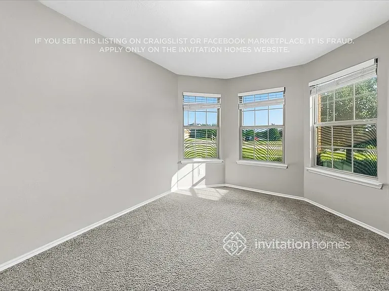 313 Eastland Ct — Photo 18