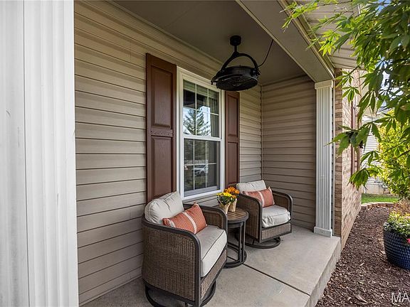 3rd image of 3007 Bromley Dr