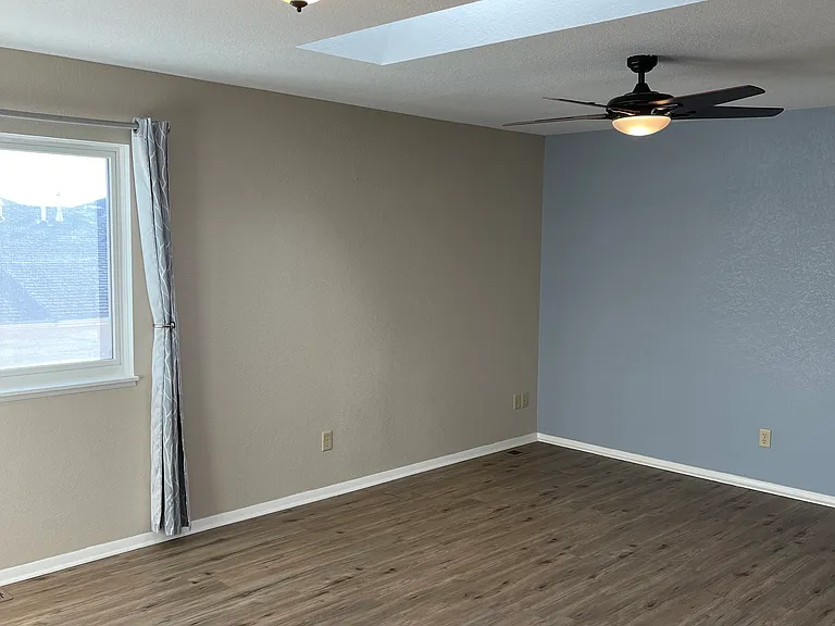 Boswell Dr — Photo 17
