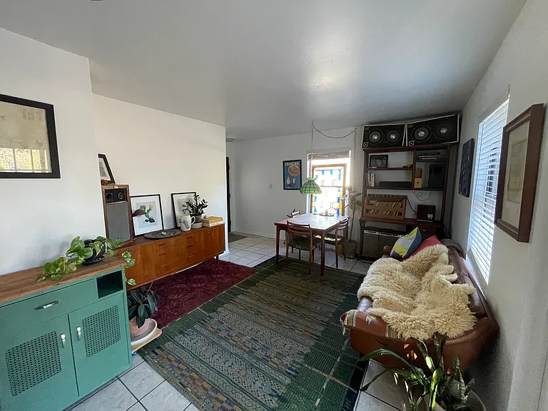 208 Hackberry St #A — Photo 3