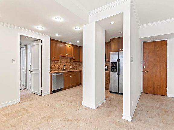 4th image of 10433 Wilshire Blvd APT 505