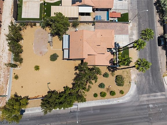 2nd image of 5916 Paseo Del Mar