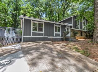 550 Stonehedge Dr, Stone Mountain, GA 30087