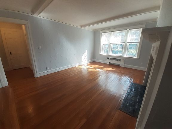 4th image of 198 Wayland Ave APT 3