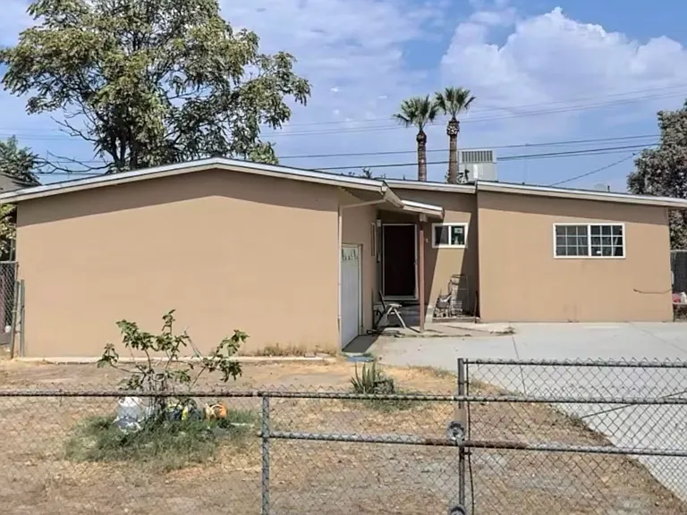 612 Geneva Ave — Photo 1