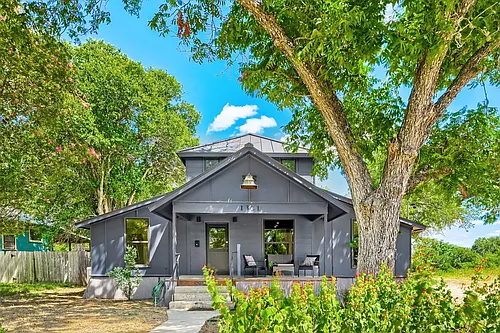 1321 W San Antonio St Photo 1