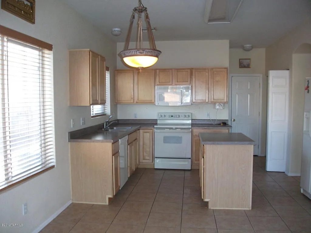 Building Photo - 7387 W Sonesta Dr