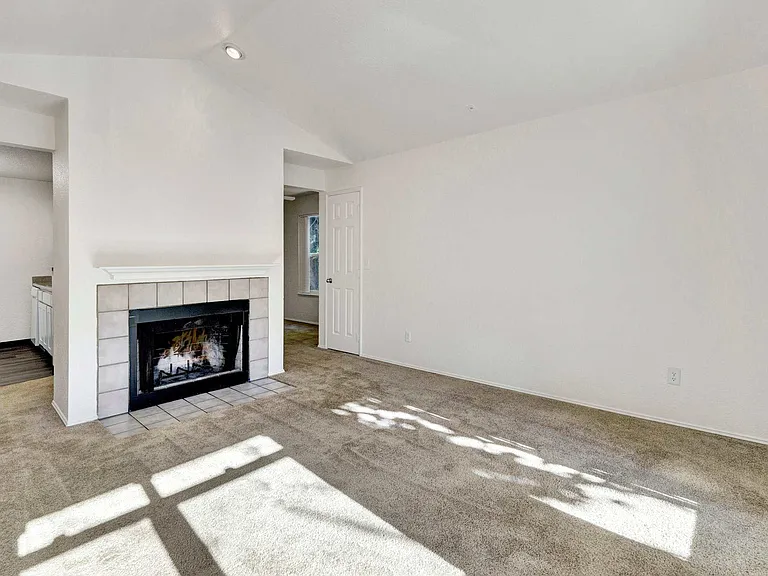 Hampton Ridge Apartments — Photo 19