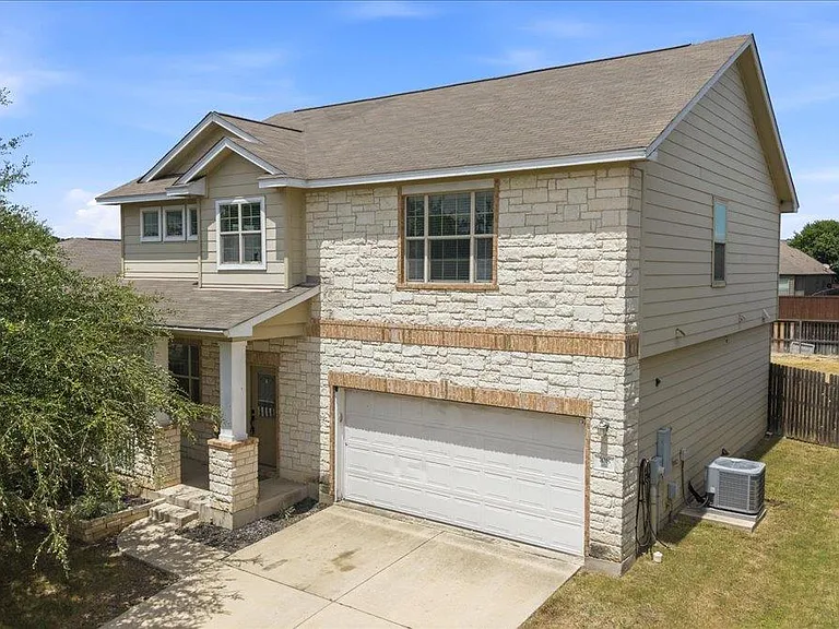 108 Quarry Ln — Photo 2