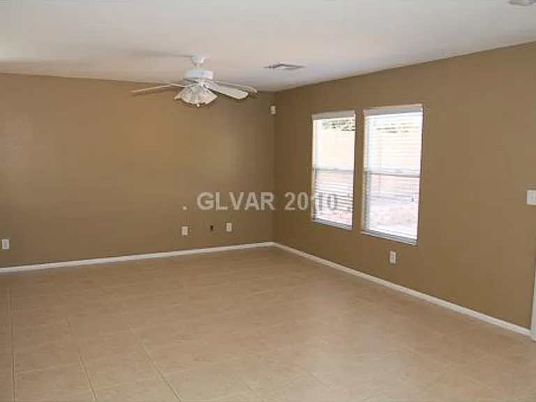 5052 Diamond Ranch Ave — Photo 10