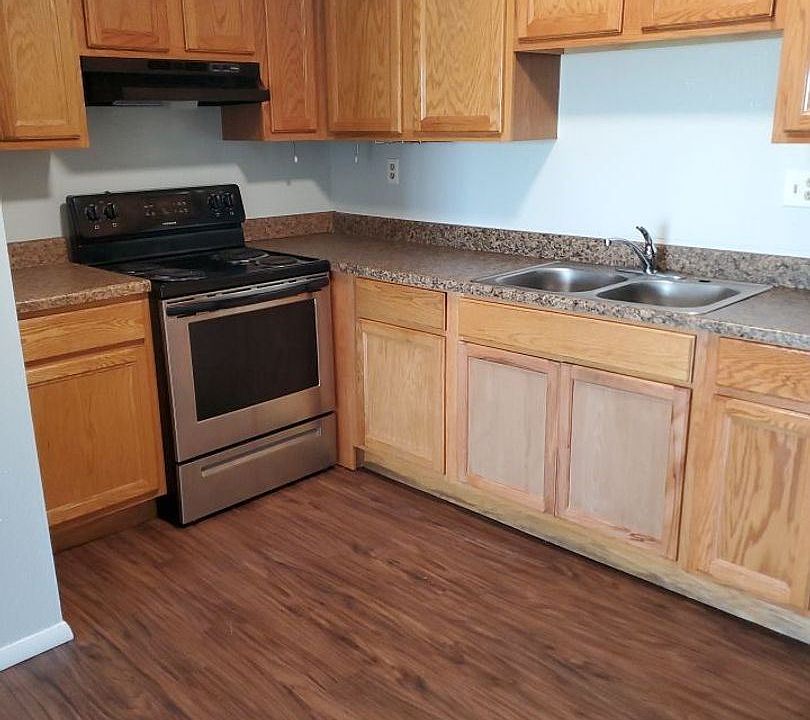 1st image of 3803 N Rockwell Ave #108
