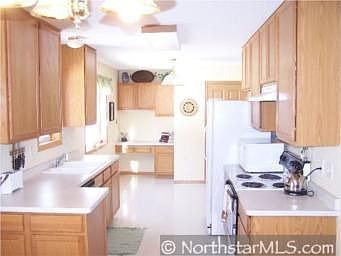 3rd image of 1327 Conservatory Ct