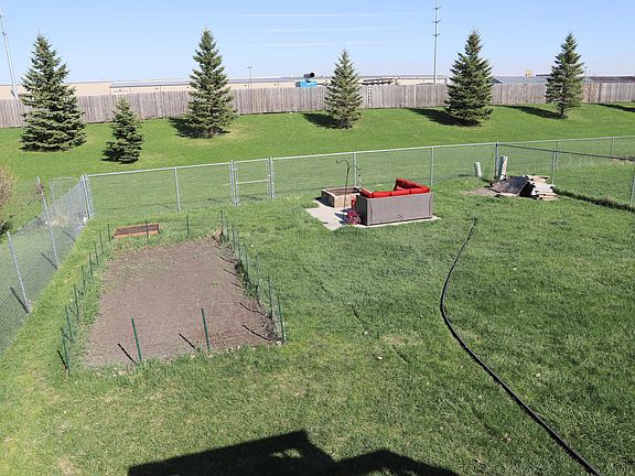 4th image of 106 Evergreen Cir