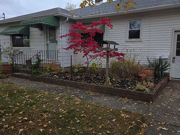 2nd image of 45 Daniel St SE