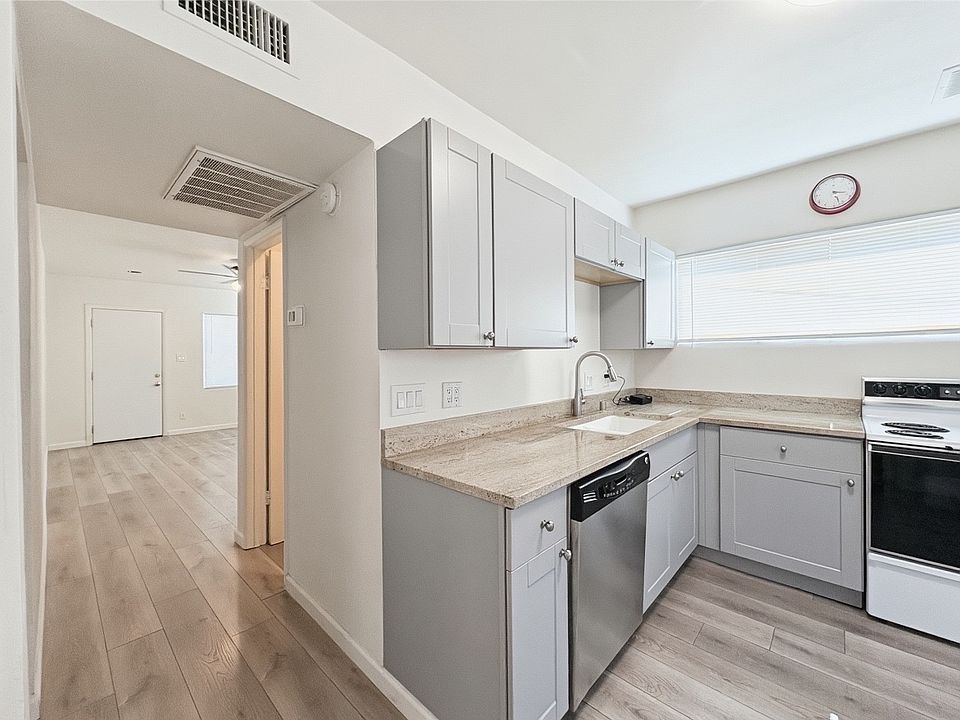 1st image of 4620 N 10th Pl Unit 1
