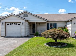 561 Ravenwood Dr, Maryville, TN 37801