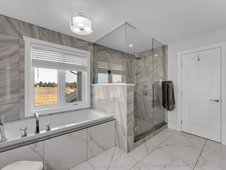 90 Aragon Rd — Photo 33