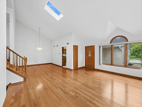 5th image of 16101 Lake Villa Ave