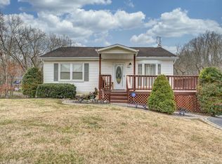 2286 Devault Bridge Rd, Piney Flats, TN 37686