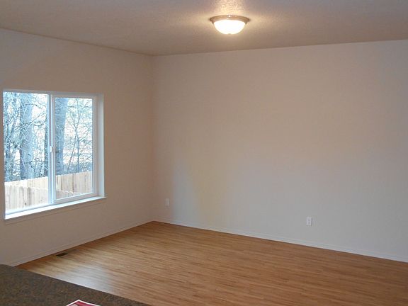 5th image of 2623 NE 88th Pl