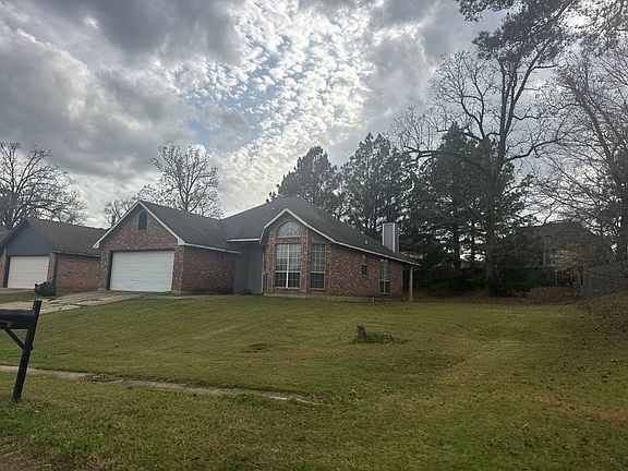 2nd image of 3614 Lakeside Dr