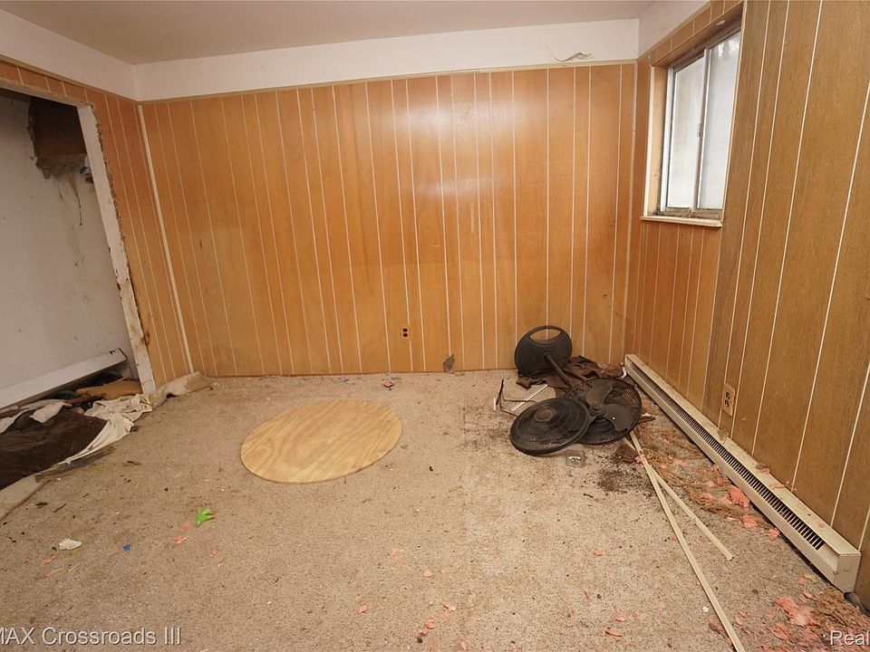 7047 Haggerty Rd, photo 6