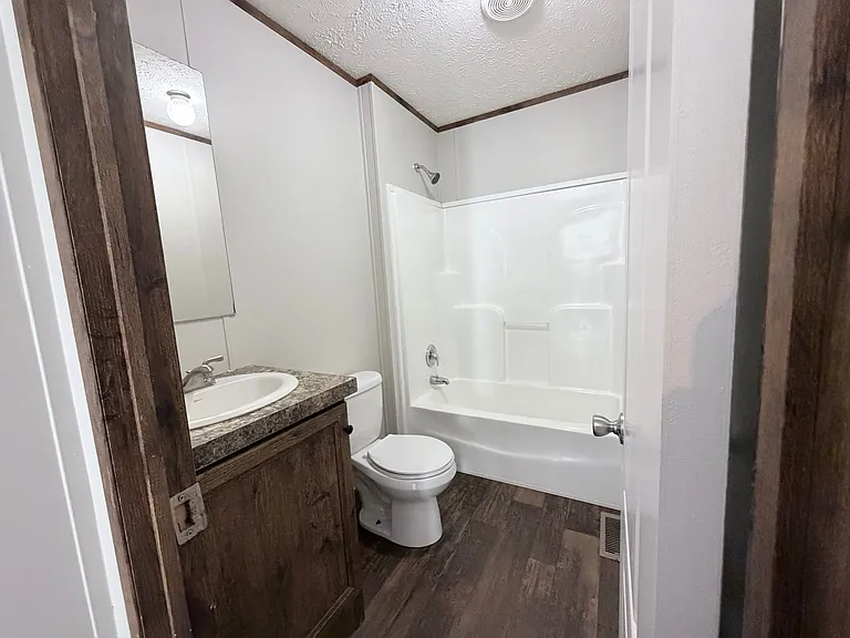 Lakeview Terrace — Photo 20