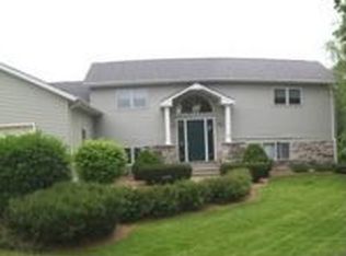 30 Doty Ct, Janesville, WI 53545