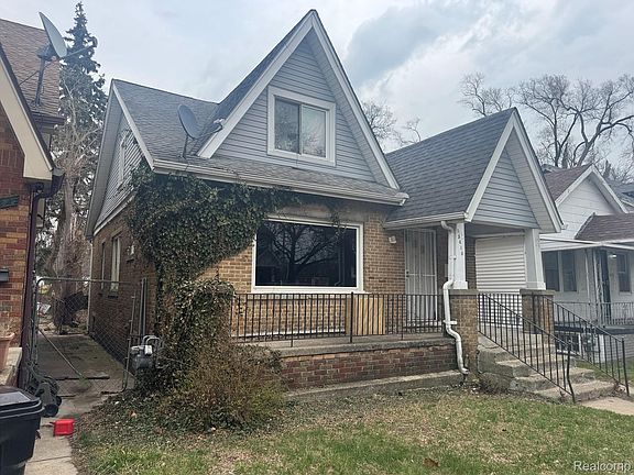 2nd image of 15416 Snowden St