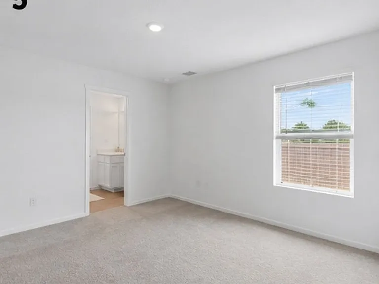 7709 Reese St — Photo 8